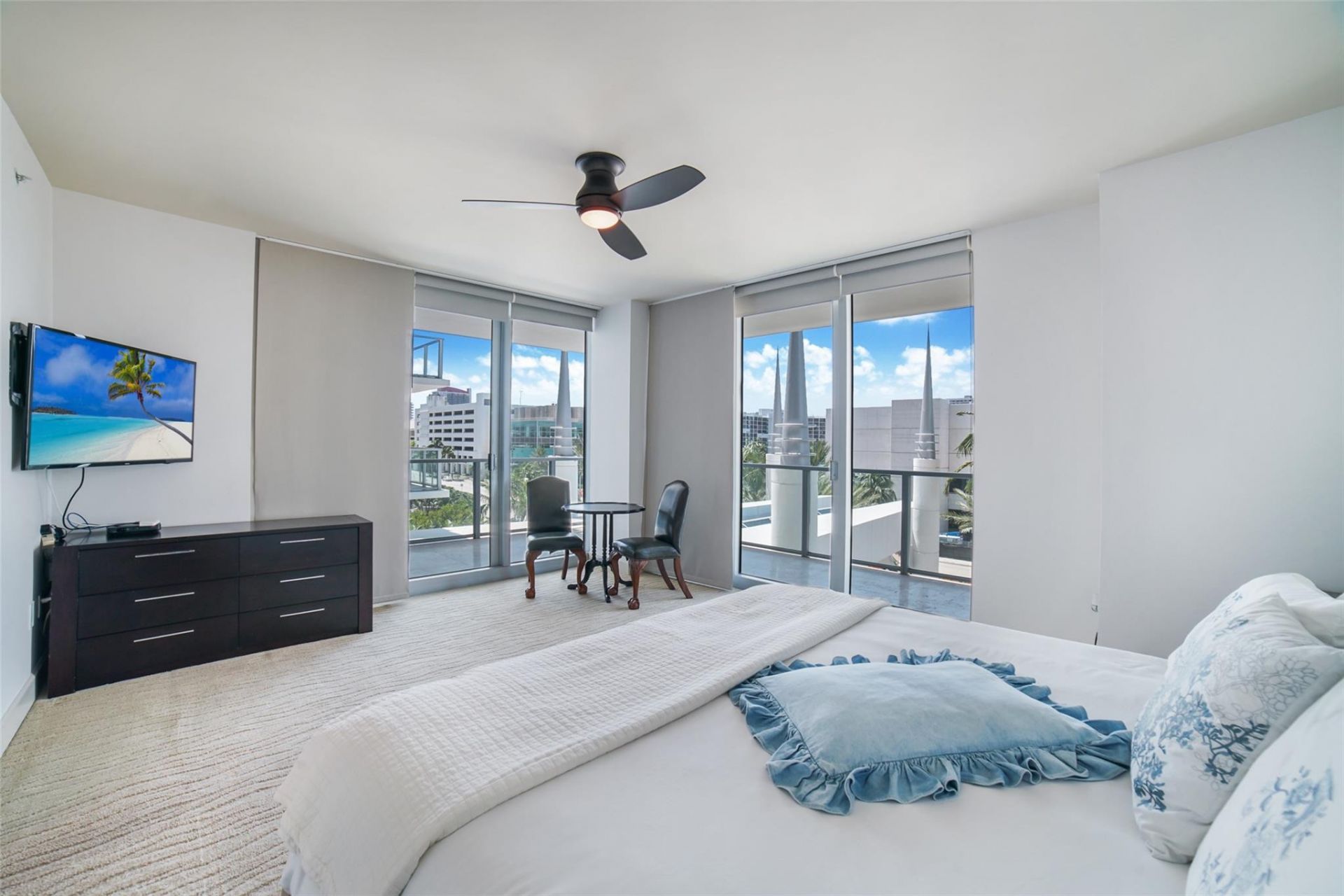 3101 S Ocean Drive, Unit 401, Hollywood, FL 33019 Photo