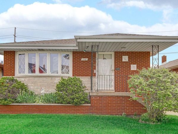 1941 Schrage Avenue, Whiting, IN 46394