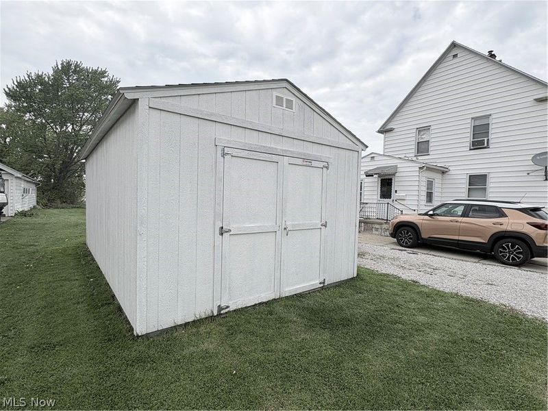 2523 Carso Avenue, Ashtabula, OH 44004 Photo 2