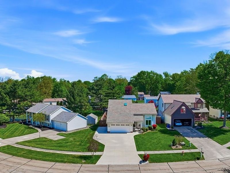 5859 Sequoia Court, Mentor on the Lake, OH 44060 Photo 2