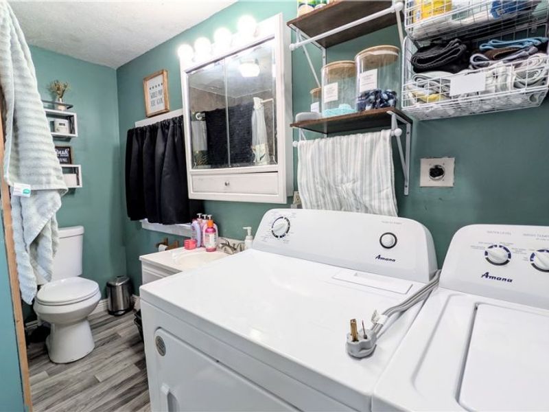 406 E Main Road, Conneaut, OH 44030 Photo 17