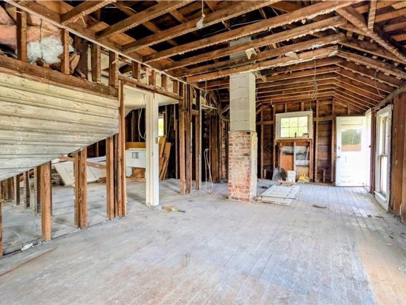 406 E Main Road, Conneaut, OH 44030 Photo 19