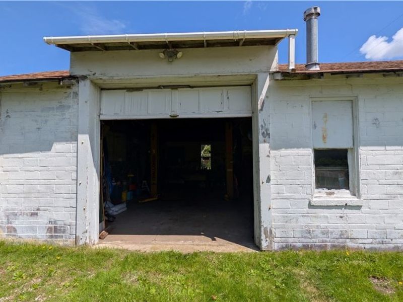 406 E Main Road, Conneaut, OH 44030 Photo 25