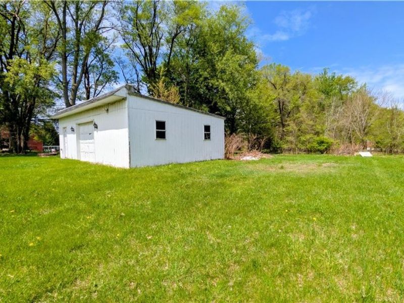 406 E Main Road, Conneaut, OH 44030 Photo 31