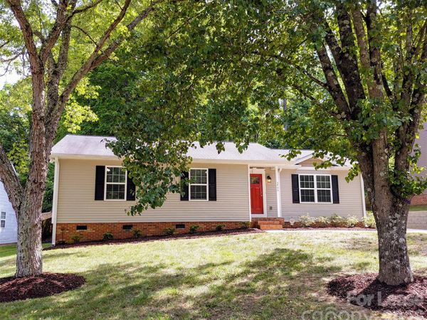 3400 New Hampshire Drive, Charlotte, NC 28227