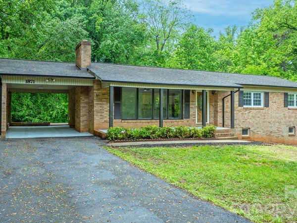 1871 Crestview Drive, Newton, NC 28658