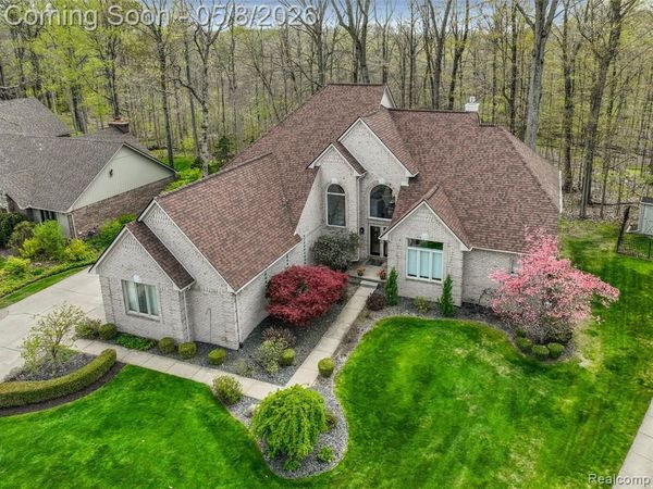 56377 Copperfield Drive, Shelby Twp, MI 48316