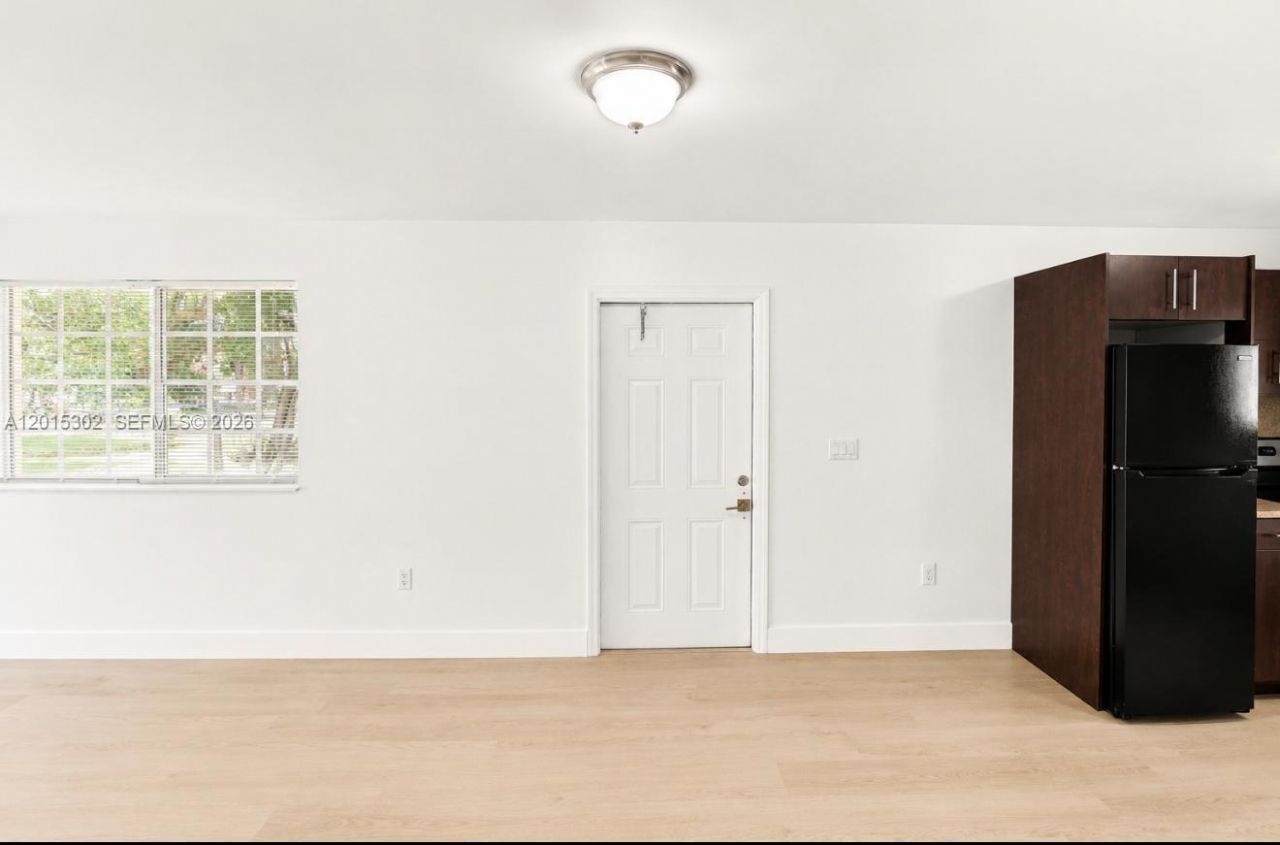 13 S Royal Poinciana Blvd, Unit 24, Miami Springs, FL 33166 Photo