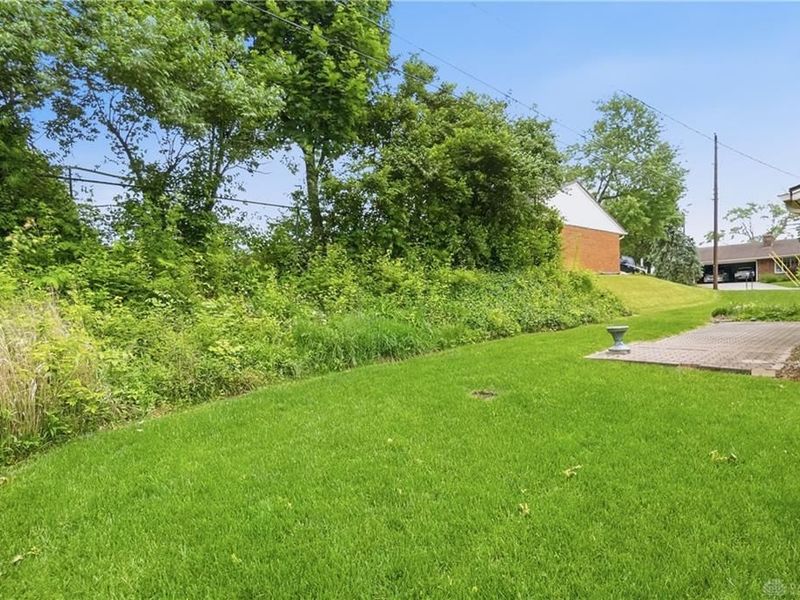 2535 Eckley Boulevard, Miami Township, OH 45449 Photo 32