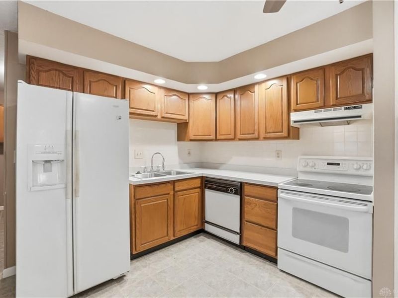2535 Eckley Boulevard, Miami Township, OH 45449 Photo 9