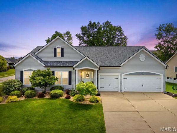 4302 Broken Rock Drive, Wentzville, MO 63385
