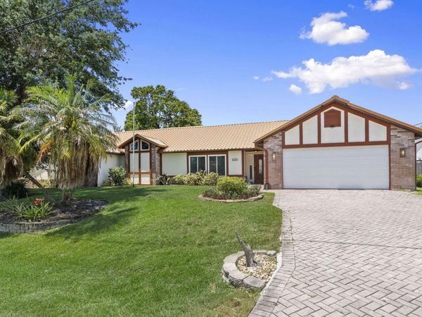 229 NE Sagamore Terrace, Port St. Lucie, FL 34983