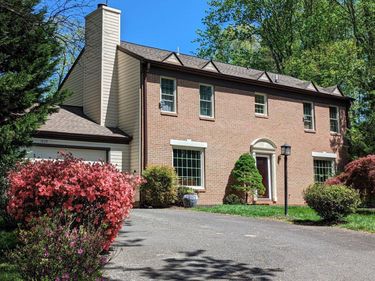 1835 BATTEN HOLLOW ROAD, VIENNA, VA 22182