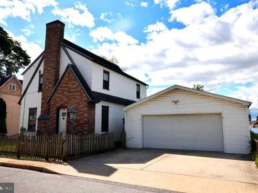 38 COTTAGE STREET, WAYNESBORO, PA 17268