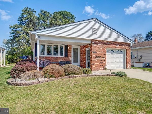 6 SPEIGHSTOWN PLACE , TOMS RIVER, NJ 08757