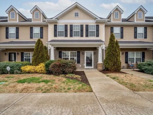 2451 New Holland Cir, Murfreesboro, TN 37128