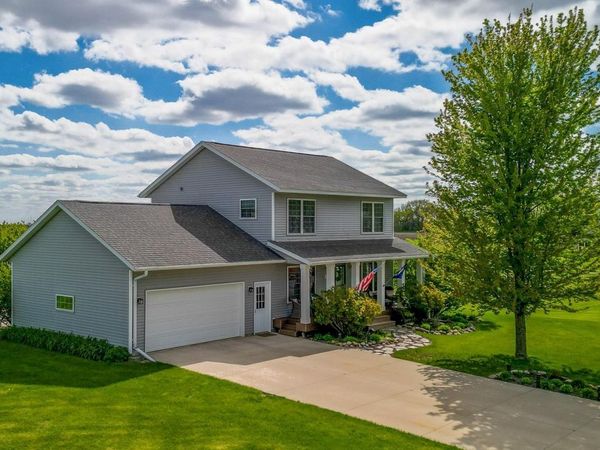 16 Marples Avenue, Minnesota Lake, MN 56068