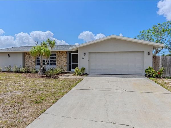 928 SE 35th ST , CAPE CORAL, FL 33904