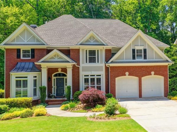 6032 Thunder Woods Trail, Sugar Hill, GA 30518