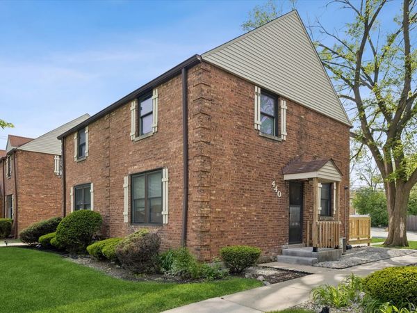 440 East Avenue, La Grange, IL 60525