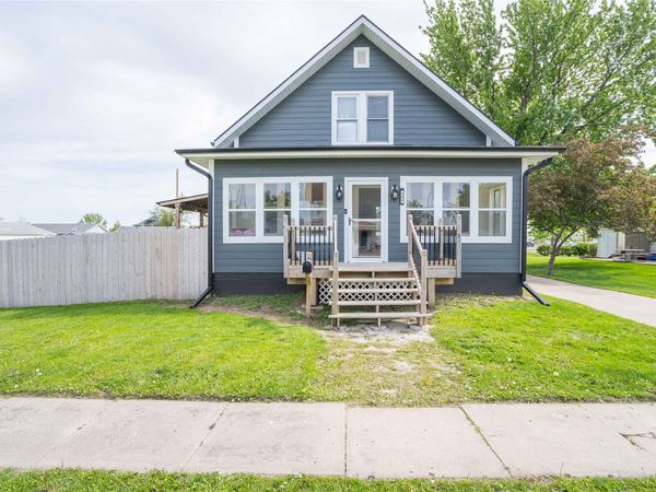 304 SE Jackson Street, Greenfield, IA 50849