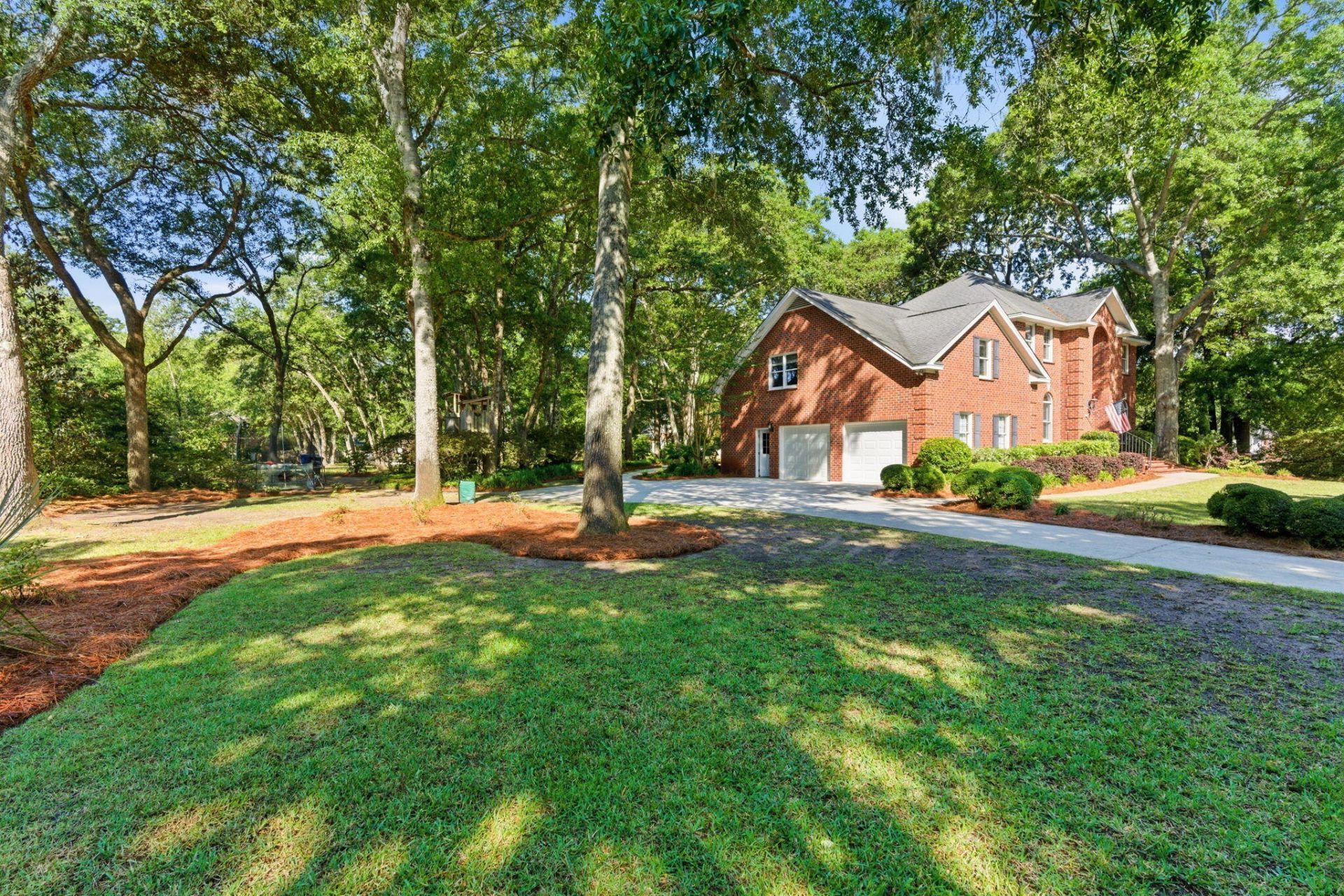 686 Cain Drive Photo 4