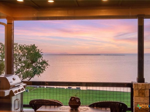 207 Emeralds Drive, Burnet, TX 78611