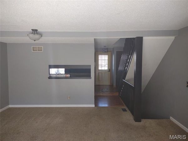 28 Cedar Grove Court, St Charles, MO 63304
