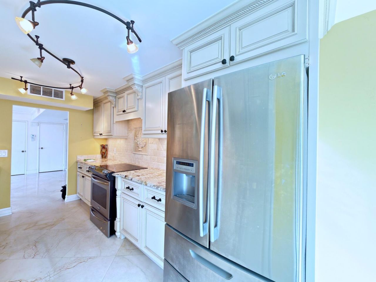 3546 S Ocean Boulevard, Unit 410, South Palm Beach, FL 33480 Photo