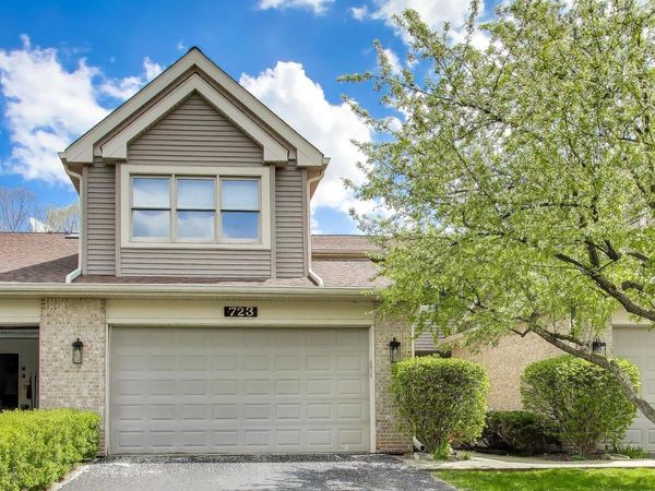 723 N Walden Drive , Palatine, IL 60067