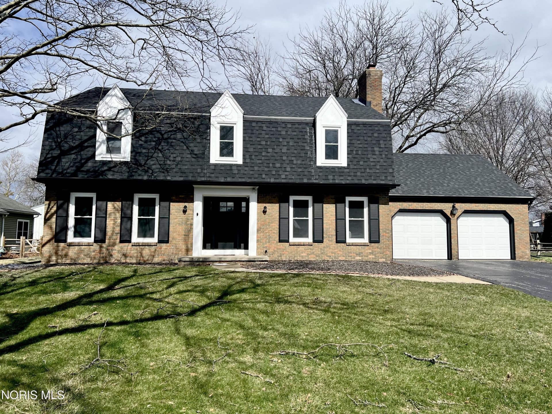 888 Sandalwood Road, Perrysburg, OH 43551 Main Photo