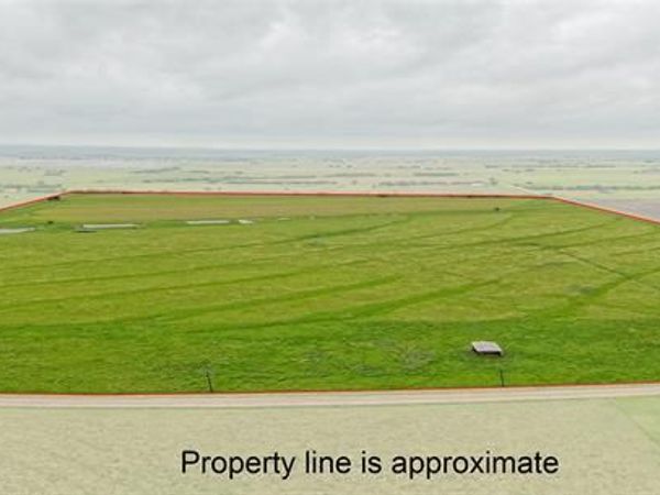 1010 County Road 382, Era, TX 76238