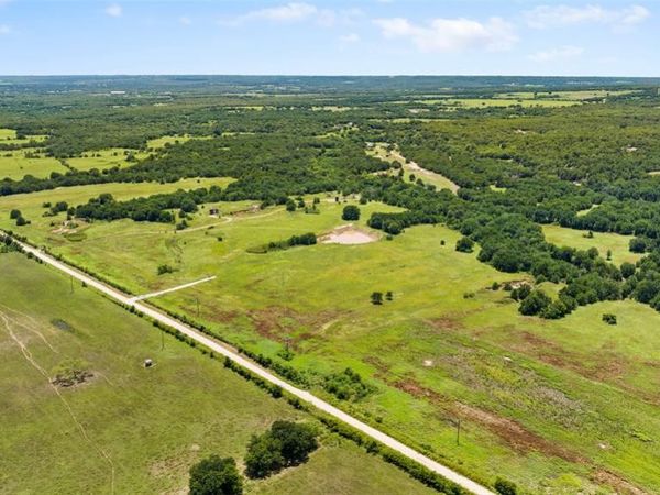 393 Franklin , Saint Jo, TX 76265