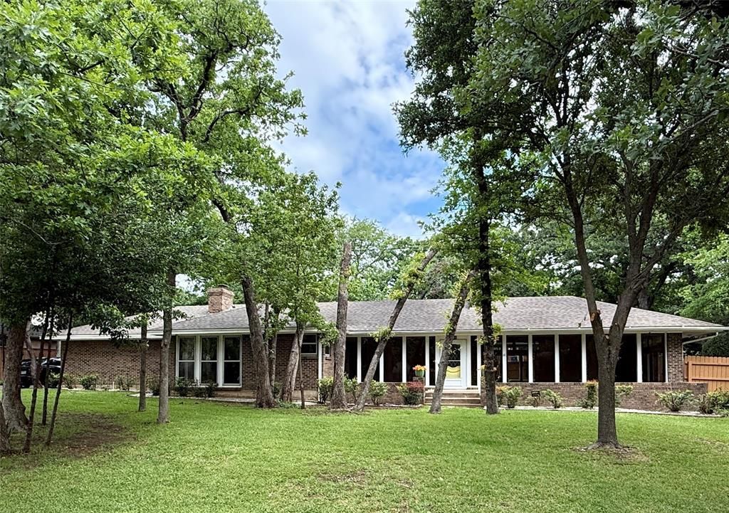 2742 Warwick Way, Grapevine, TX 76051 Main Photo