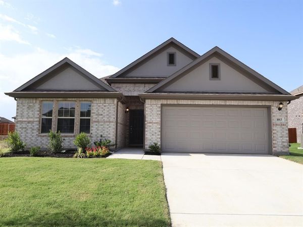1013 Fairfax Court, Crowley, TX 76036