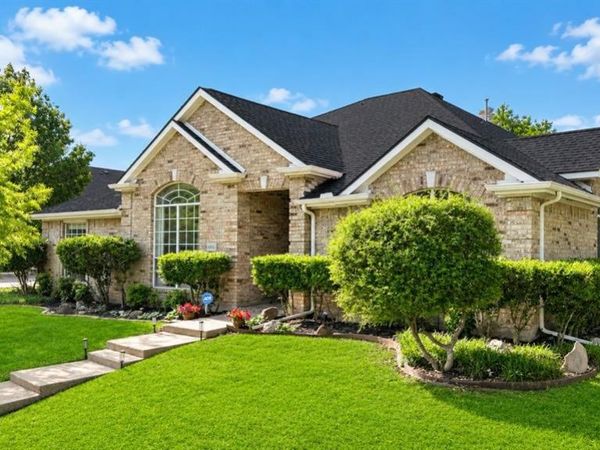 1906 Walnut Hill Drive, Rowlett, TX 75088