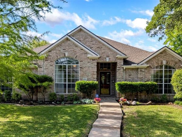 1906 Walnut Hill Drive , Rowlett, TX 75088