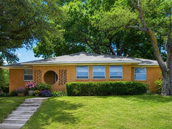 635 Classen Drive , Dallas, TX 75218