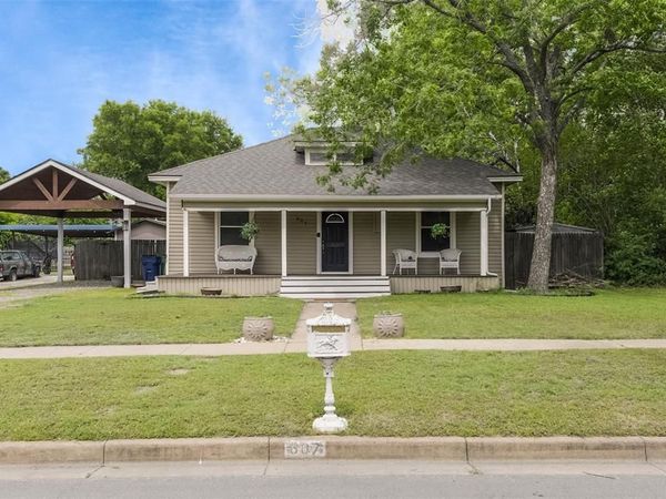 607 Williams Street, Waxahachie, TX 75165
