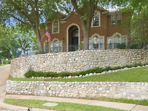 3145 Joyce Court, Grapevine, TX 76051