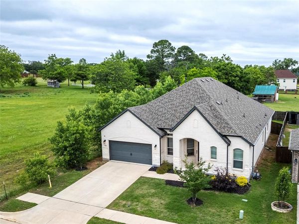 1237 Levee Lane, Kennedale, TX 76060
