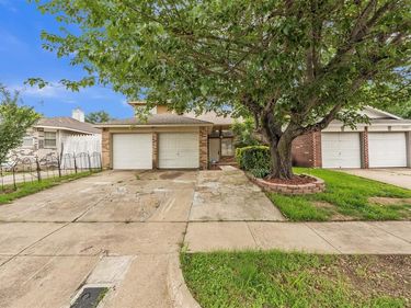 6718 Silver Sage Drive, Fort Worth, TX 76137