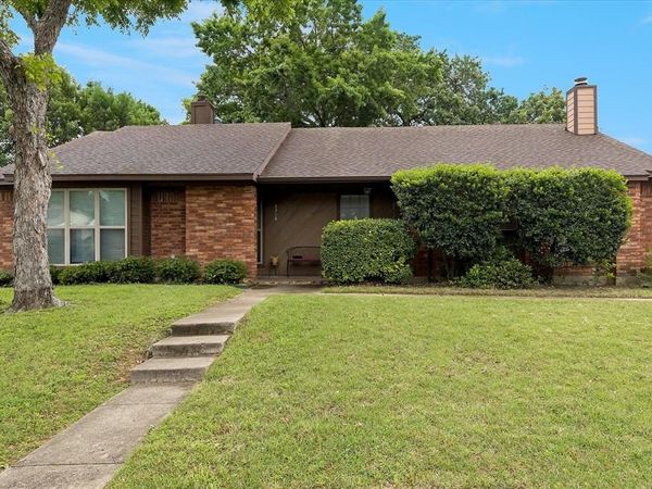 2312 Dalewood Lane, Bedford, TX 76022