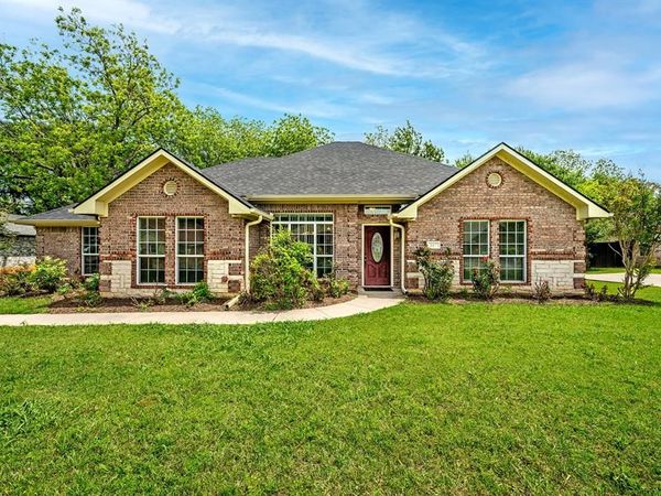 167 Chrissa Drive , Pottsboro, TX 75076