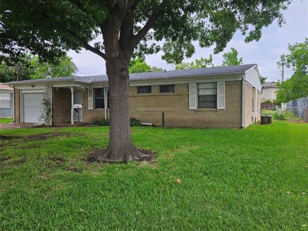4704 Salem Drive , Mesquite, TX 75150