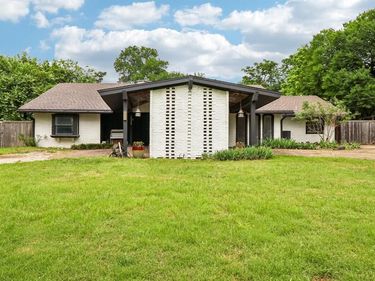 10255 Timber Trail Drive, Dallas, TX 75229