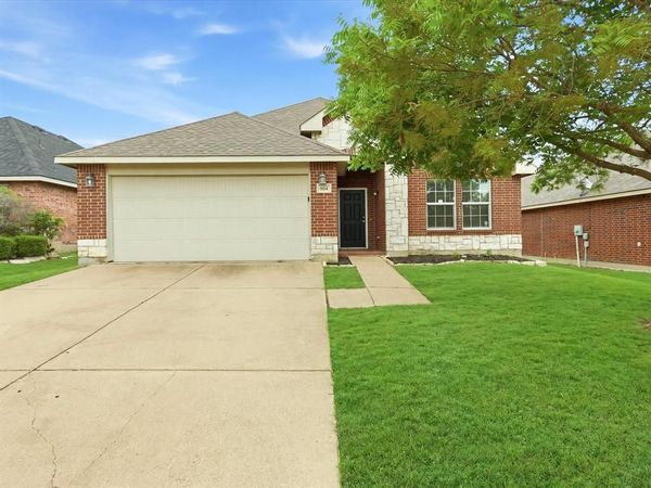 904 Grant Street , Burleson, TX 76028