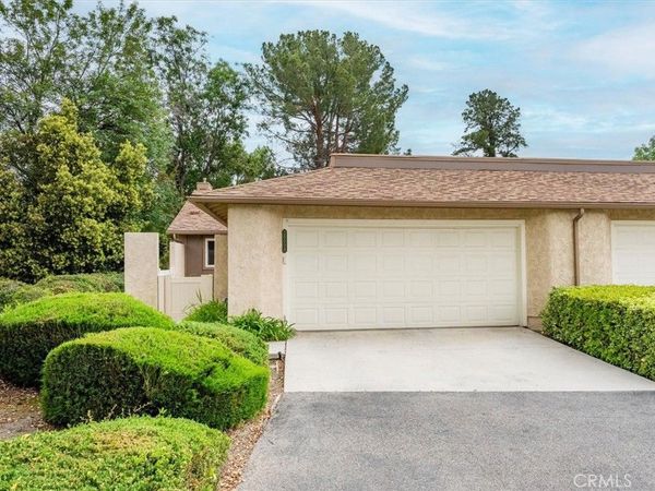 20008 Avenue Of The Oaks, Newhall, CA 91321