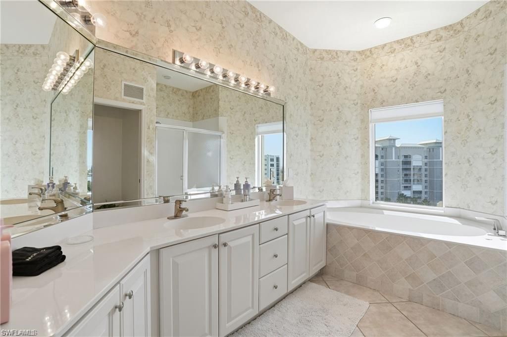4183 Bay Beach Ln, Unit 3P1, Fort Myers Beach, FL 33931 Photo