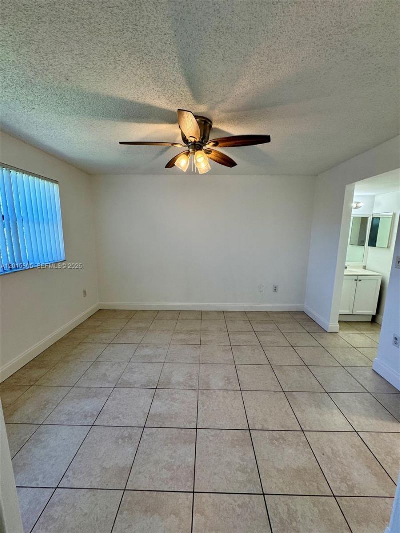 9893 Nob Hill Ln , Unit 9893, Sunrise, FL 33351 Photo